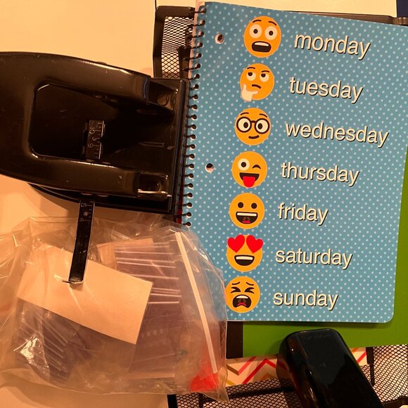 Office Supplies (Mixed Lot - 4 Lined‎ Notebooks, Hole Puncher, Organizing Items) - Picture 2 of 13